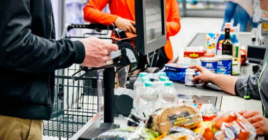 Aprecian consumidores mejoría en la economía