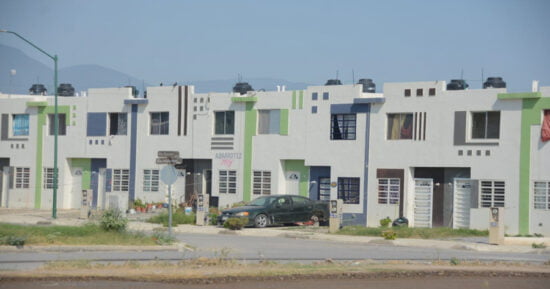 Trabajos de constructora, ocasiona desabasto de agua