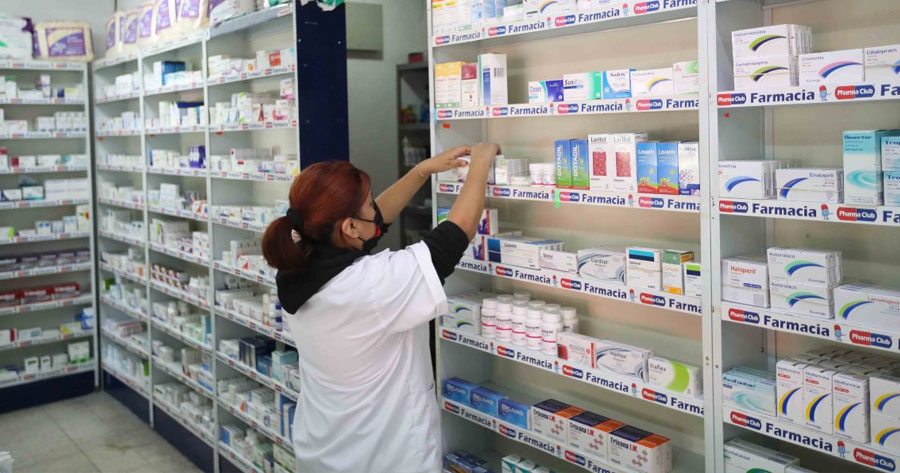 Se ‘comen’ cadenas a las pequeñas farmacias