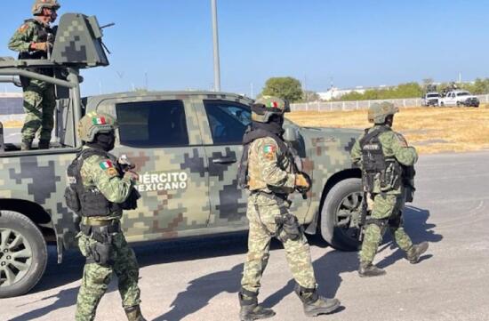 Desertan 6 militares investigados por DH
