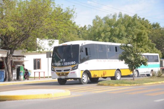 Sigue el estira y afloja por alza al transporte