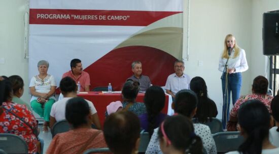 Empoderan a las mujeres del campo