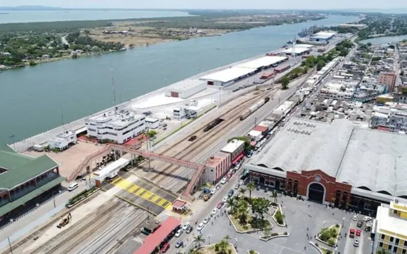 Paran reconversión turística del puerto