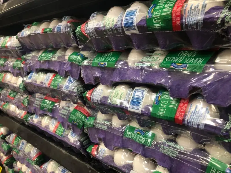 Precio del huevo recibe el 2025 hasta en 107 pesos
