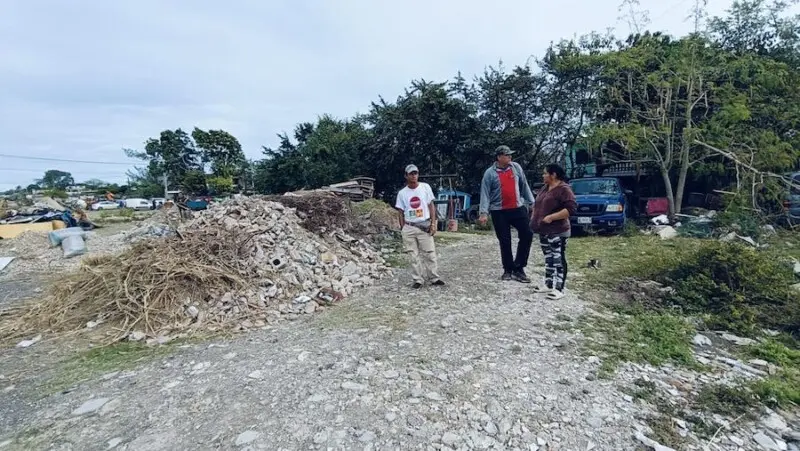 Exigen a Pemex arreglar una calle