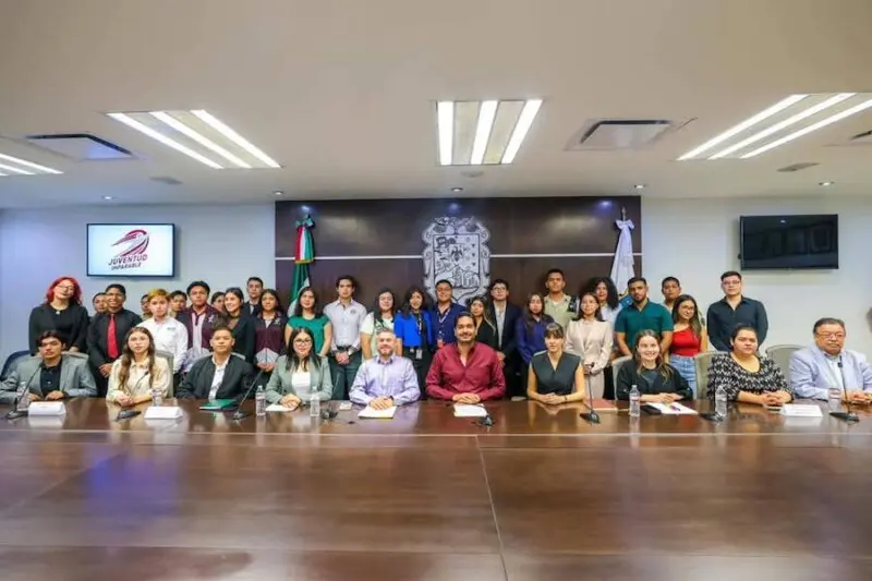 Sesiona el Consejo Consultivo Juvenil