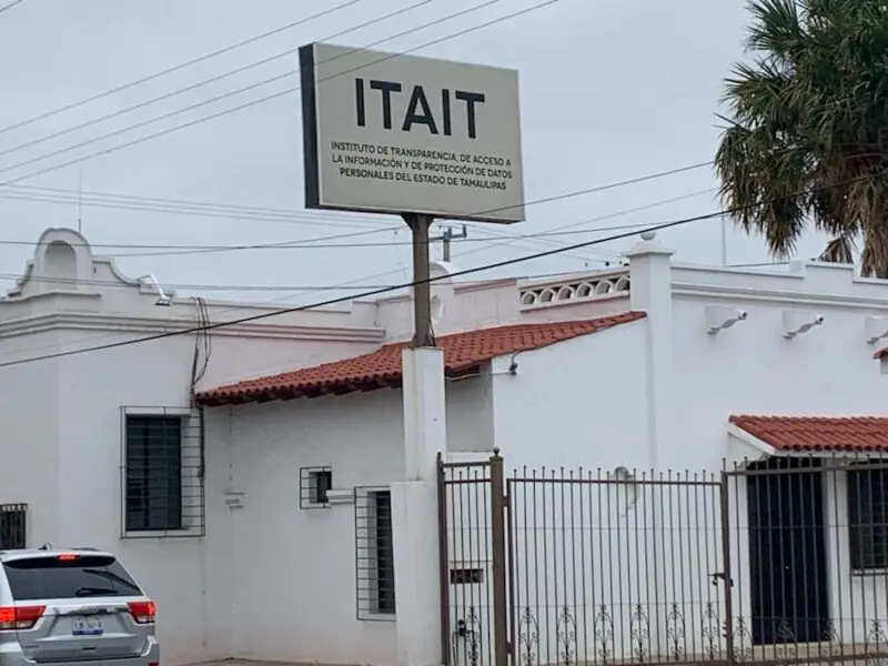Itait se agarra ‘con las uñas’
