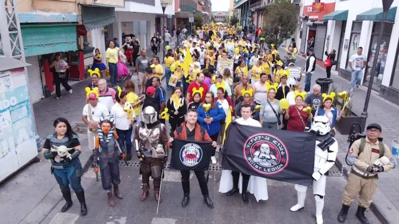 Marchan contra el cáncer infantil