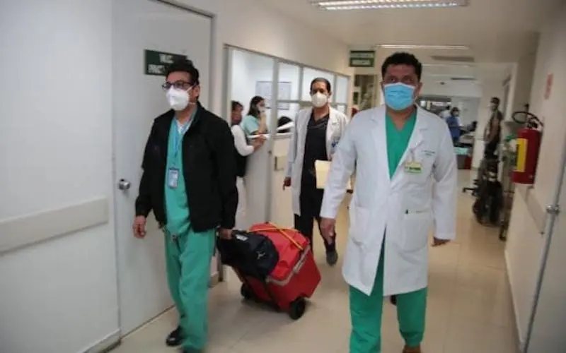 Van al ‘draft médico’ por 200 especialistas