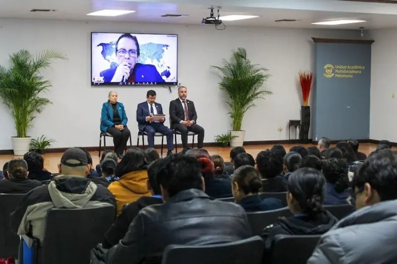 Inaugura Rector congreso en estudios de la frontera