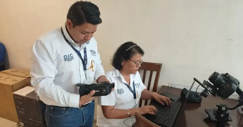 Fiscalizan a personal de la FGJE