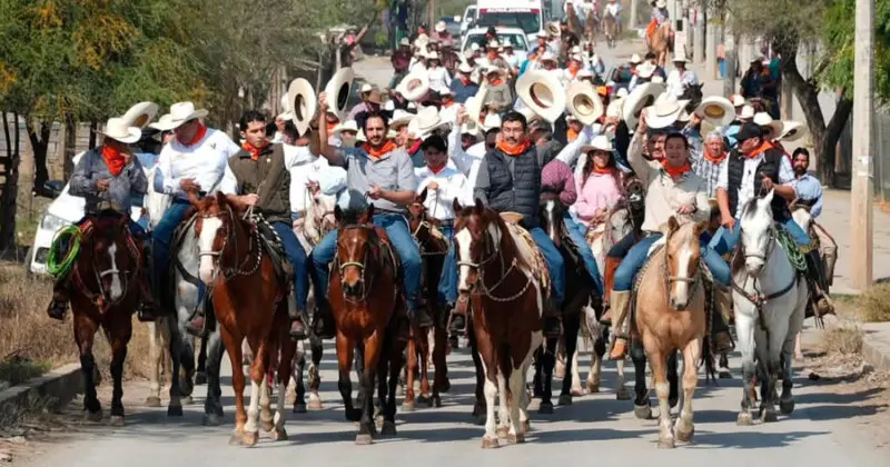 Realiza UAT la ‘Cabalgata de la Amistad’