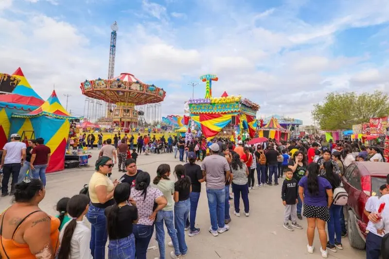 Convive edil con miles de familias
