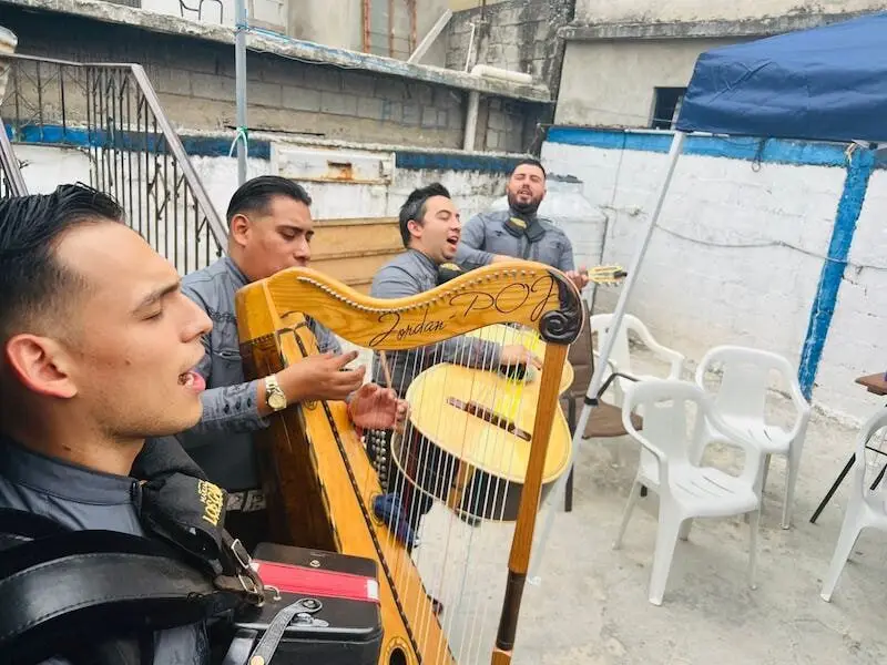 EL DIARIO les llevó alegría