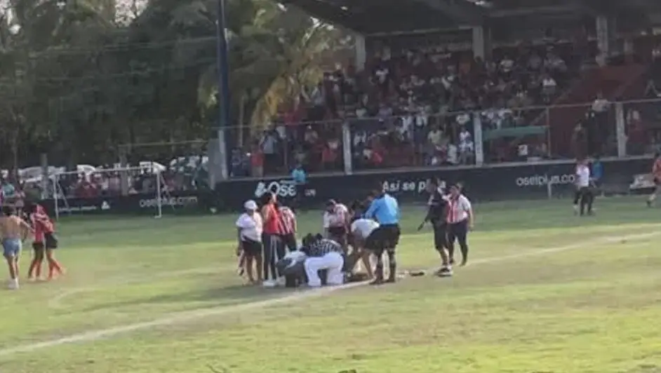 Colapsa y Muere Jugadora en Final de Torneo Femenil en Lázaro Cárdenas